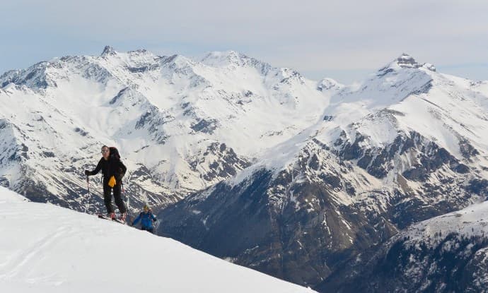 Image d'illustration pour Enneigement correct mais quelque peu dégradé en montagne