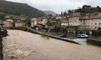 Image d'illustration pour Goutte froide : orages, fortes pluies et crues au Sud