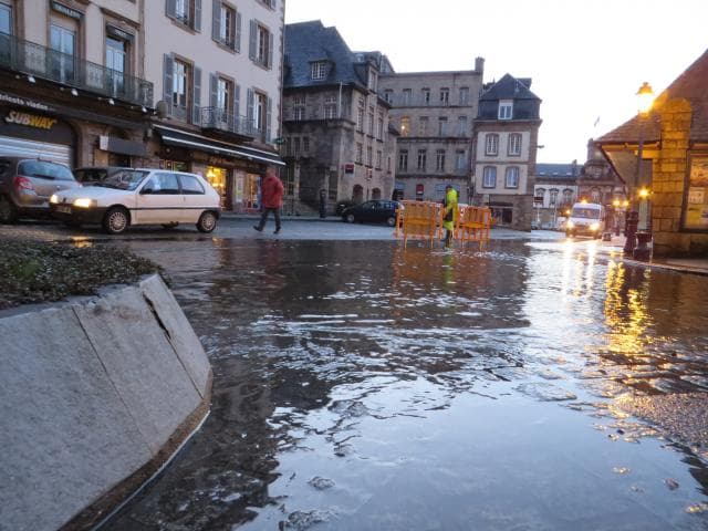 Image d'illustration pour Grandes marées : surveillance des vagues et submersions