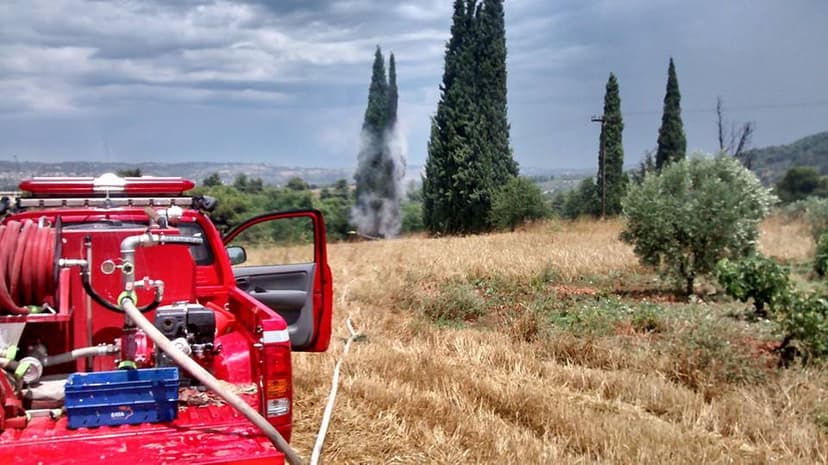 Image d'illustration pour Orages et trombes jumelles en Grèce