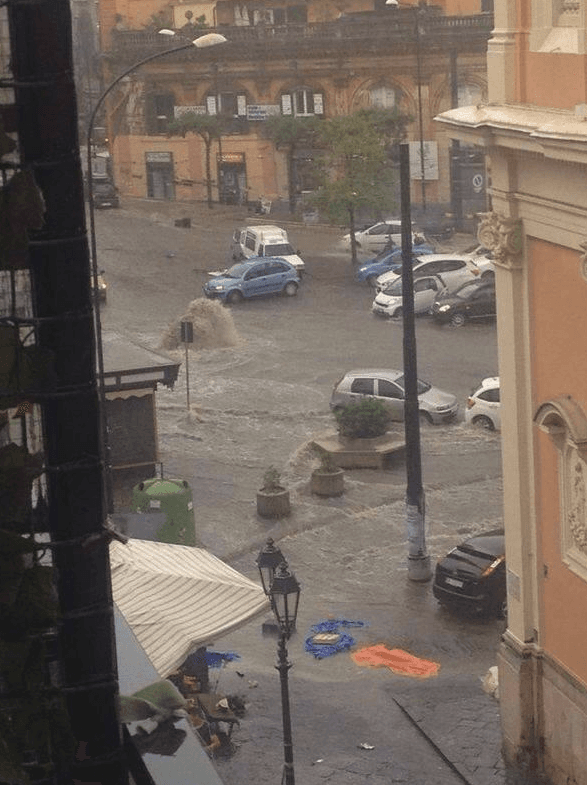 Image d'illustration pour Orages forts en Italie - Inondations et rafales à Rome et Naples