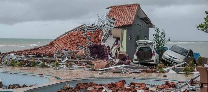 Image d'illustration pour Tsunami, raz-de-marée, mascaret et vague scélérate